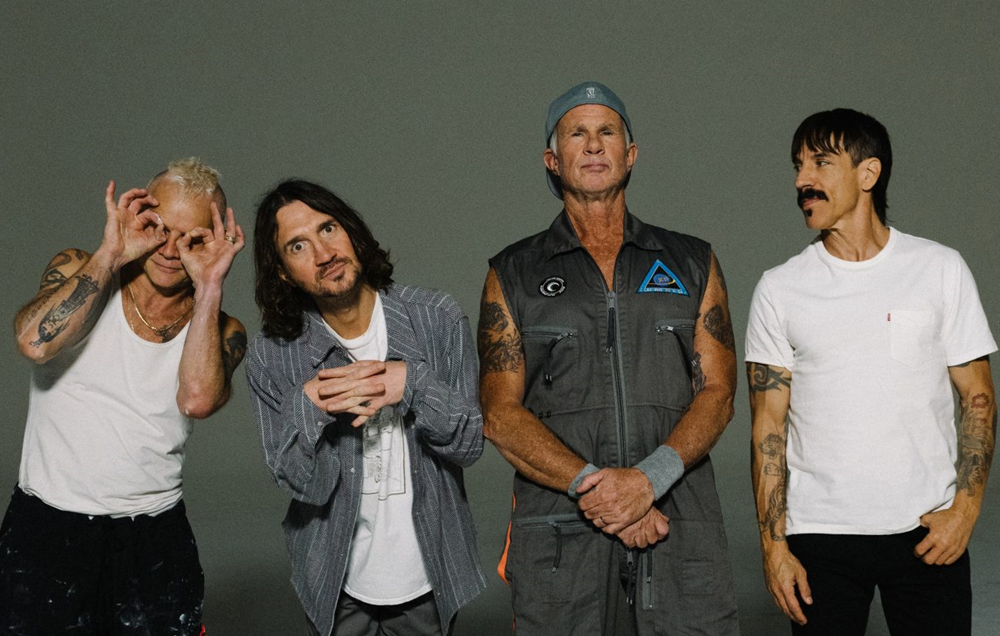 Les Red Hot Chili Peppers sont de retour !!