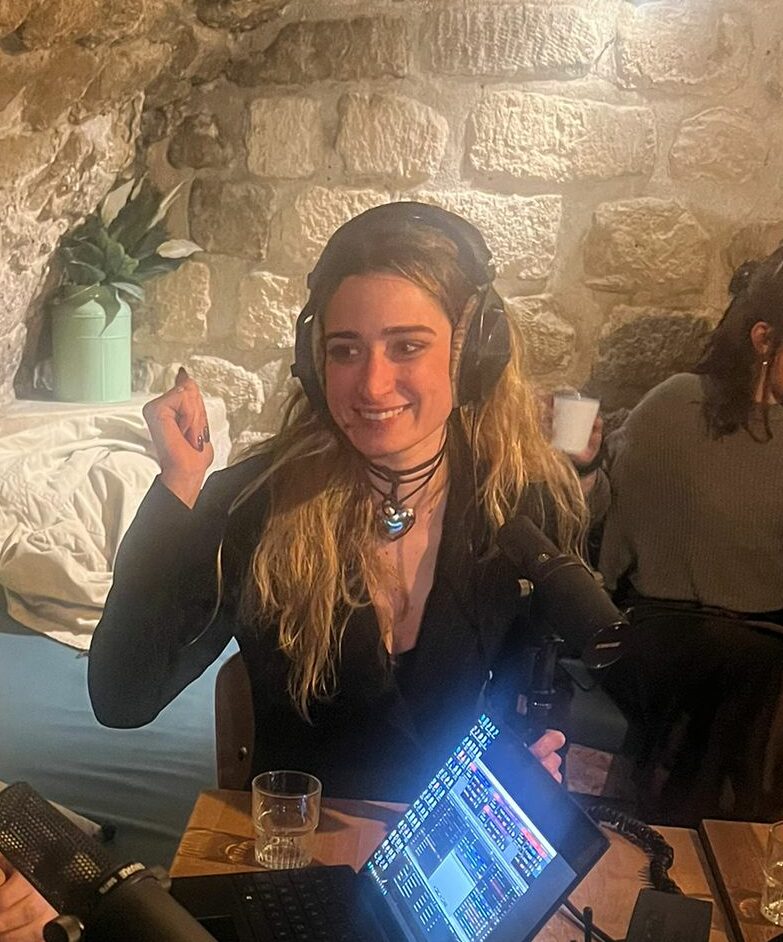 🎂 Anniversaire 25 ans | June The Girl : l&rsquo;horreur comme thérapie dans son nouvel album « Sweet Therapy »