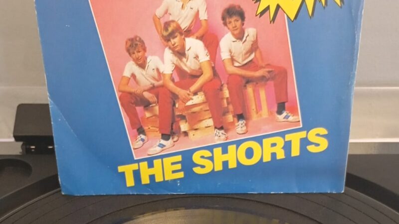🎵 Le Vinyle de 10h moins 10 – Dimanche 6 septembre – The Shorts – Comment ça va