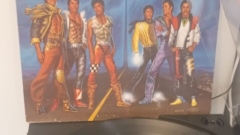 🎵 Le Vinyle de 10h moins 10 – Dimanche 27 septembre – Jacksons – Victory (State of Shock)